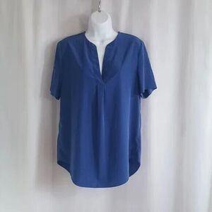 ZOA size medium blue blouse *